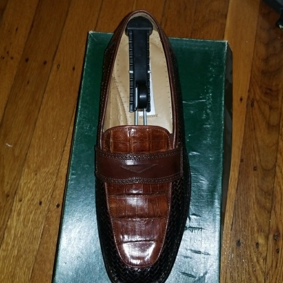 Shoes - Picture 4 of 6